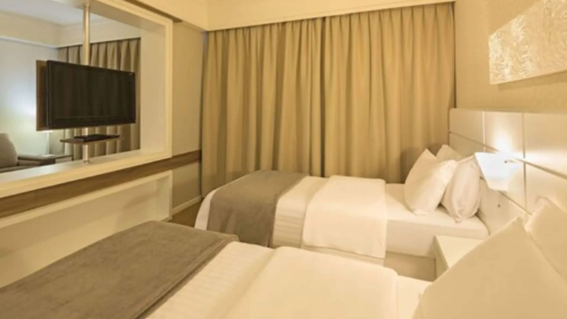 Swan Porto Alegre Hotel